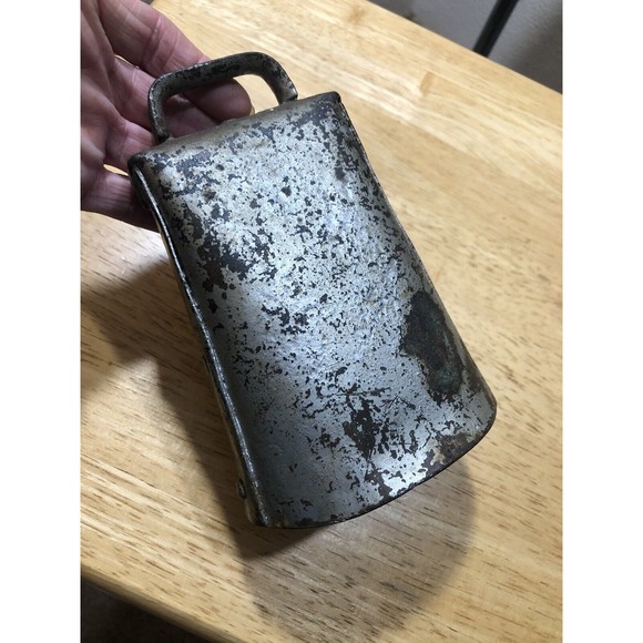 Cow Bell  Primitive Folded Riveted Metal Handle Large Loud Clacker Decor - Picture 6 of 8